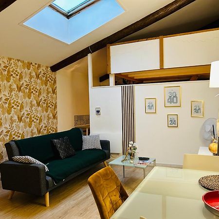 Le Saint-Lazare Appartement Au Calme Intra Muros Avignon Bagian luar foto
