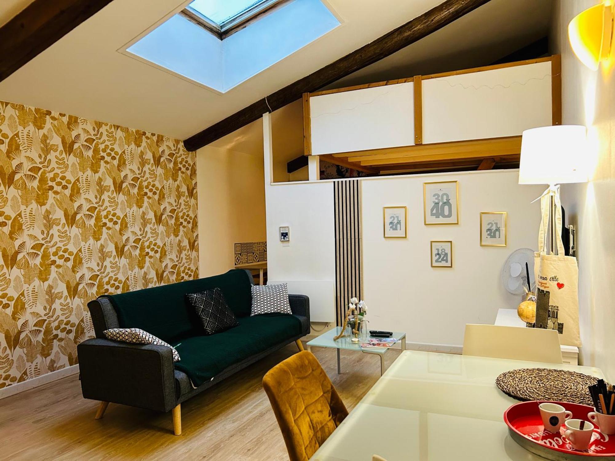 Le Saint-Lazare Appartement Au Calme Intra Muros Avignon Bagian luar foto