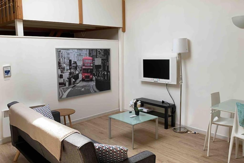 Le Saint-Lazare Appartement Au Calme Intra Muros Avignon Bagian luar foto